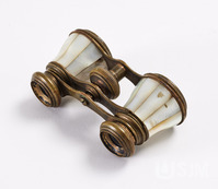 M2018_066_0086 iv.jpg; M2018/066:008b; ; binoculars